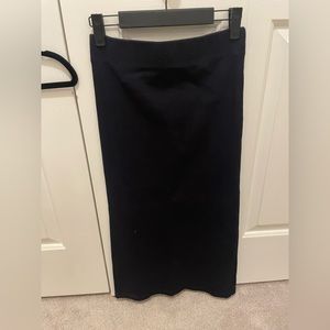 Saint + Sofia Ninette pencil skirt in Navy. Size 4. Never worn, but no tag.
